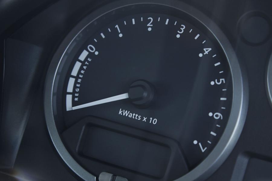  Land Rover Defender 110 Electric Research Vehicle 2013 года  (фото 3 из 14)